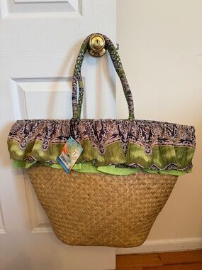 SUN ‘ N’ SAND STRAW XL TOTE W MAGNETIC SNAP, NEW